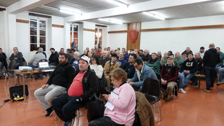 Une assemblée attentive.
